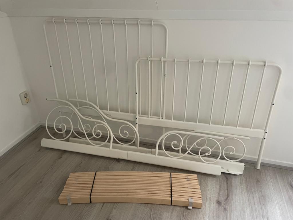 Ikea spijlen bed met lattenbodem, Gebruikt, Eenpersoons, Wit, Ophalen of Verzenden