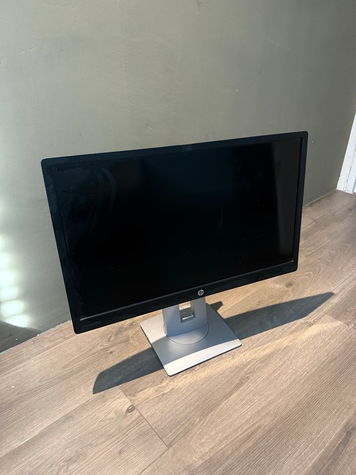 Set van 2x HP EliteDisplay E240 Monitoren – 24 inch Full HD, Computers en Software, Monitoren, Gebruikt, DisplayPort, In hoogte verstelbaar