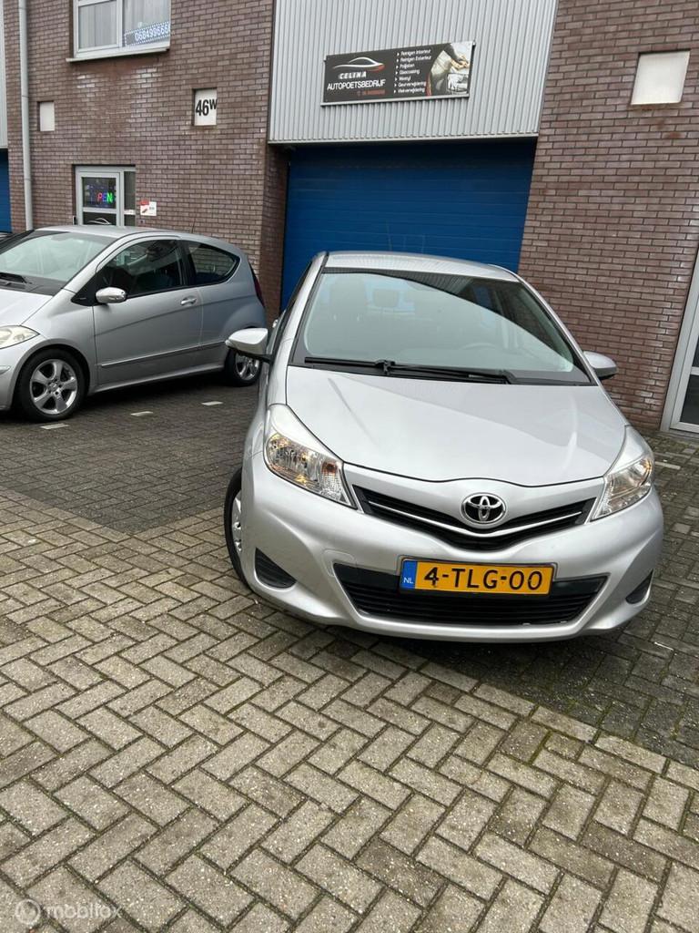 Toyota Yaris 1.0 VVT-i Now, Auto's, Toyota, Euro 5, Gebruikt, Origineel Nederlands, Bedrijf