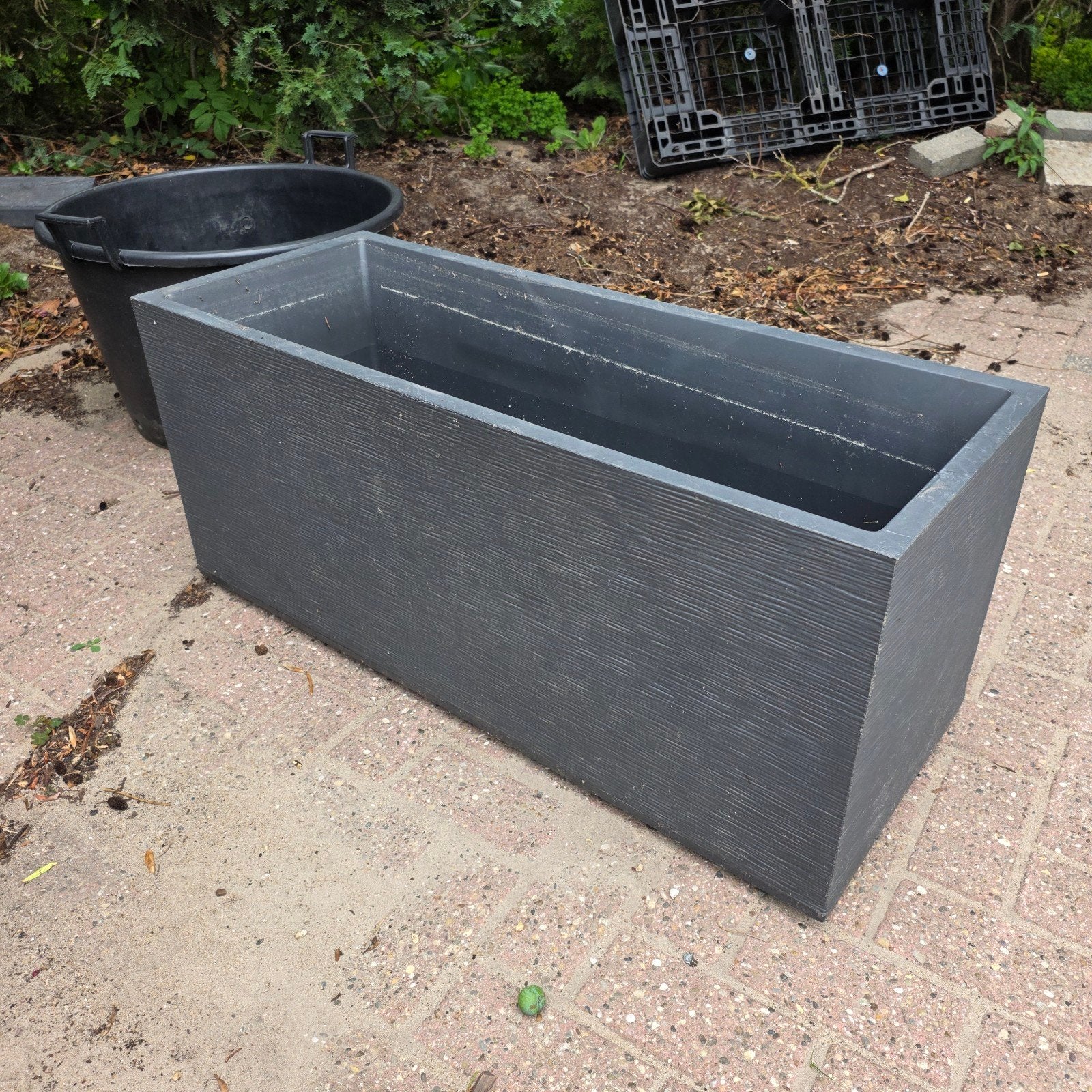 3x Grote antracietgrijze plantenbak met reliëf, Ophalen, Kunststof, Gebruikt, 100 cm of meer