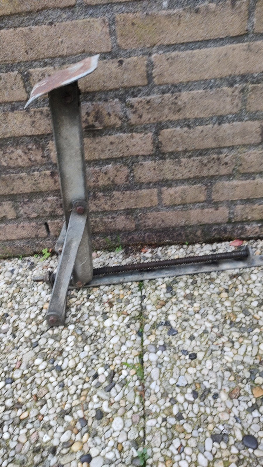4 x uitdraaibare caravan/ aanhanger steunen.
€ 30-- per stuk, Caravans en Kamperen, Ophalen of Verzenden