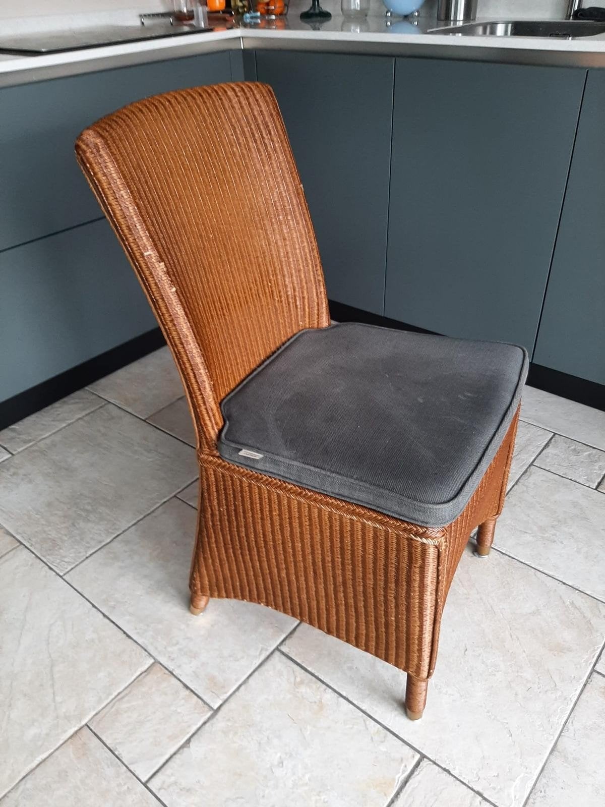 6 kamerstoelen, Ophalen