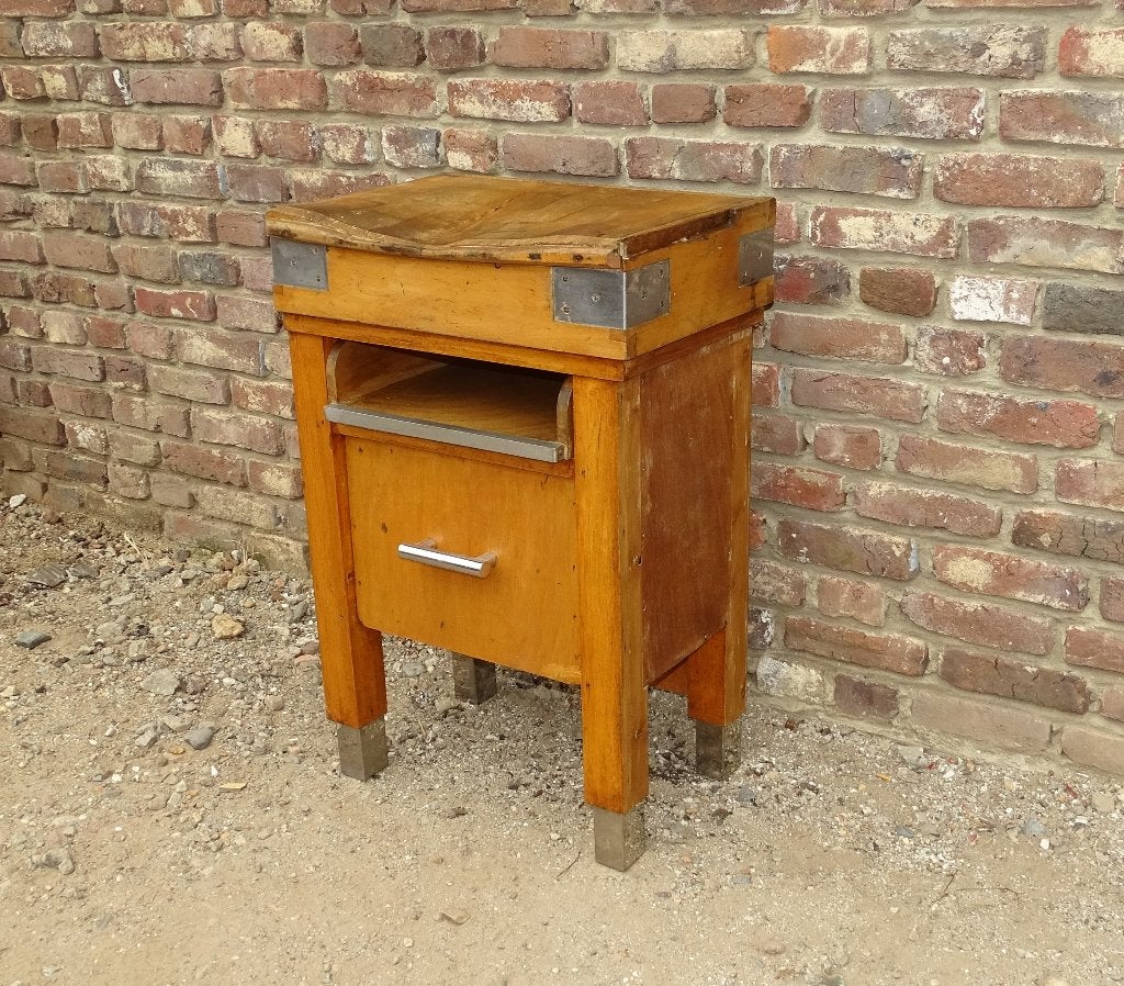 mooie kleine hakblok met lade en uitschuifbare plank, Ophalen