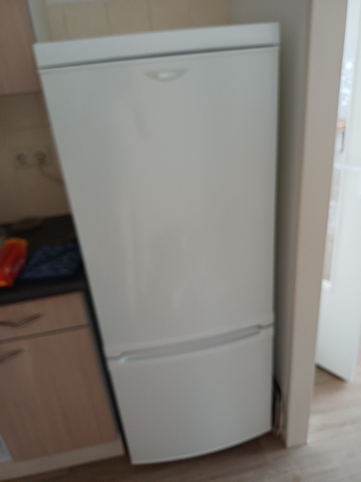 zanussi koelkast., 200 liter of meer, Ophalen, 160 cm of meer