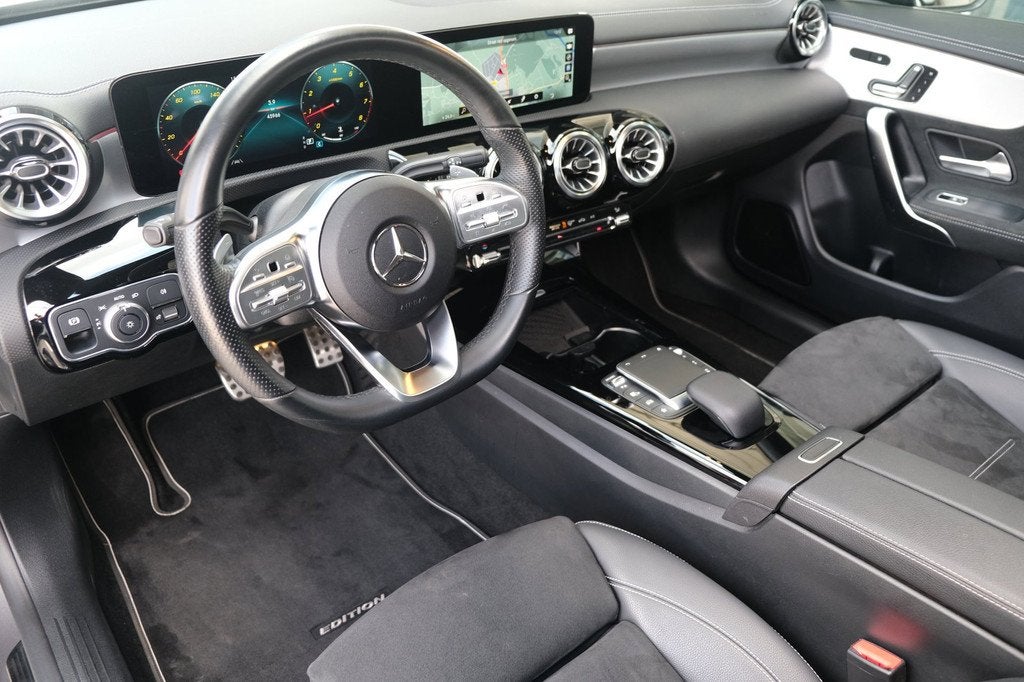 Mercedes-Benz CLA-klasse Shooting Brake 200 AMG DCT Pano Nig, CLA, Gebruikt, Zwart, 4 cilinders