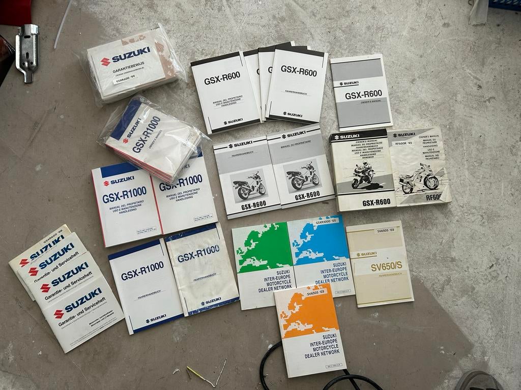Suzuki Motorfiets Handleidingen en Serviceboekjes, Computers en Software, Ophalen of Verzenden