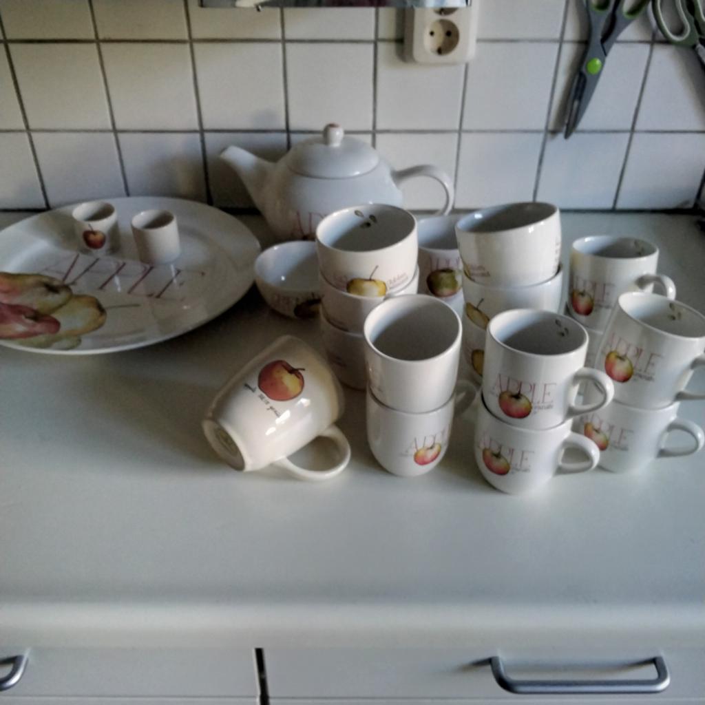 Jet Apple  servies, Ophalen of Verzenden, Zo goed als nieuw, Overige stijlen, Kop(pen) en/of Schotel(s)