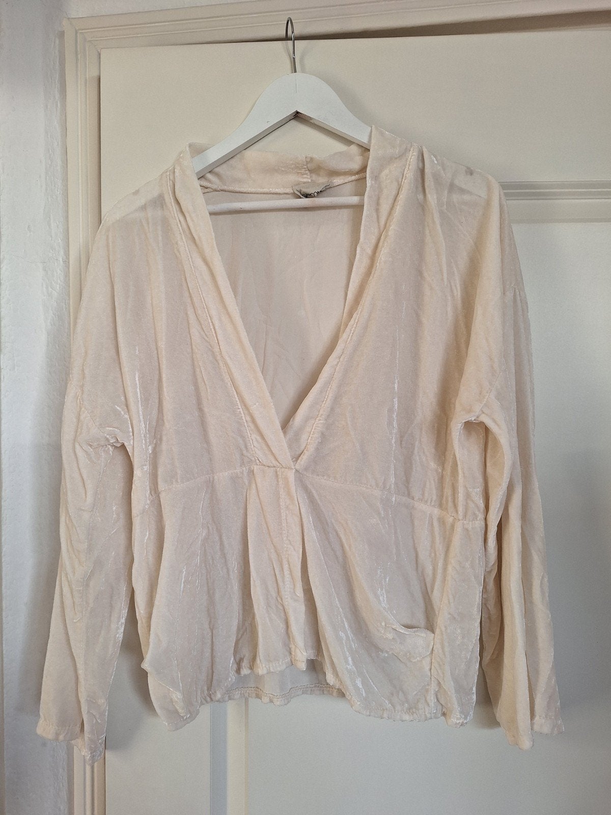 Elegante Garçonne fluwelen top S/M, Kleding | Dames, Beige, Ophalen of Verzenden, Lange mouw, Maat 36 (S)