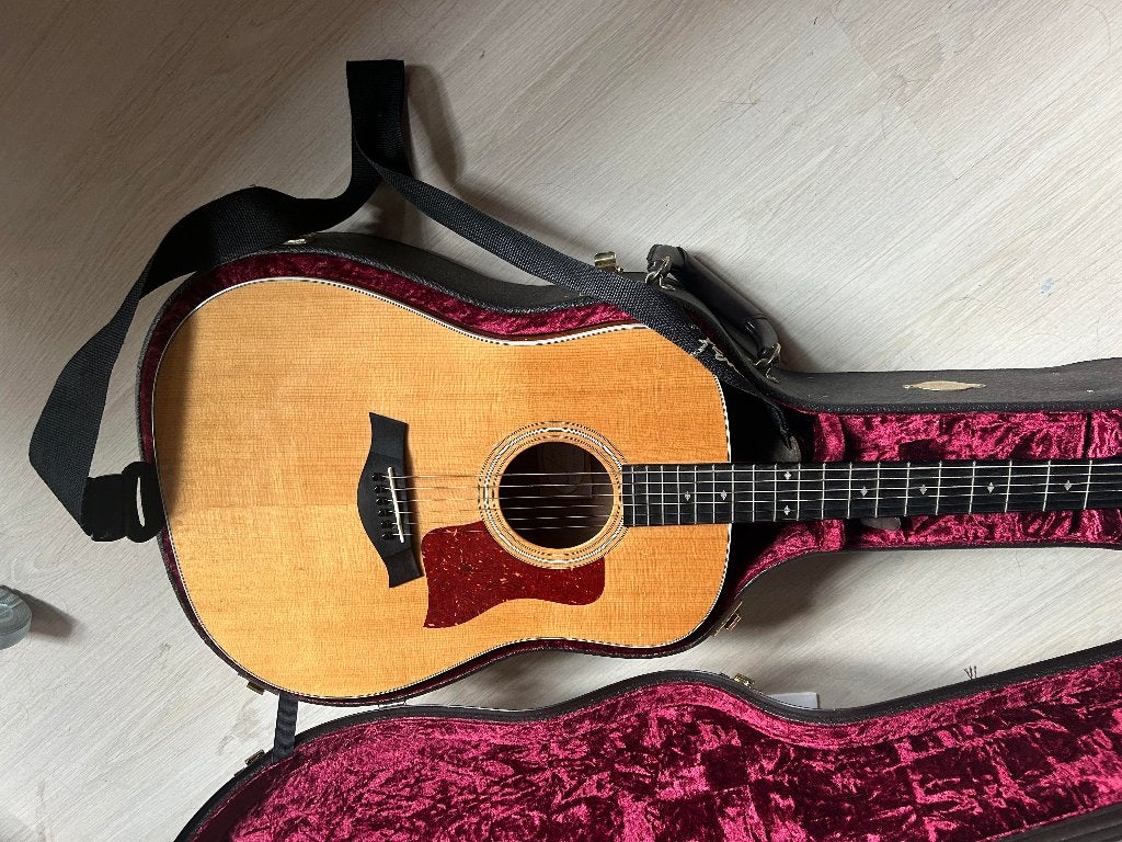 Taylor 210e DLX - Akoestische guitaar + hardcase, Muziek en Instrumenten, Ophalen, Gebruikt, Western- of Steelstringgitaar, Met koffer