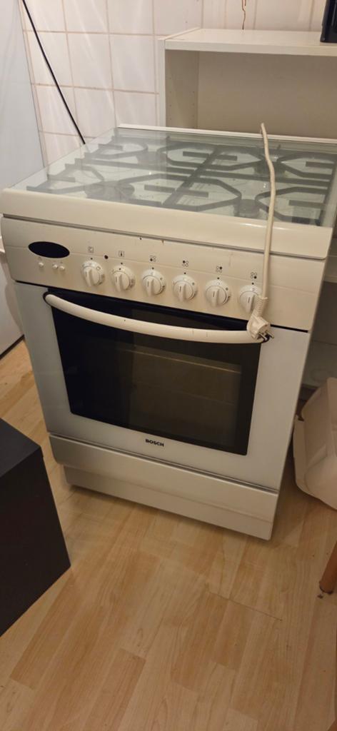 Bosch Vrijstaand Gasfornuis met Elektrische Oven 60x60x100cm, Witgoed en Apparatuur, Fornuizen, Ophalen