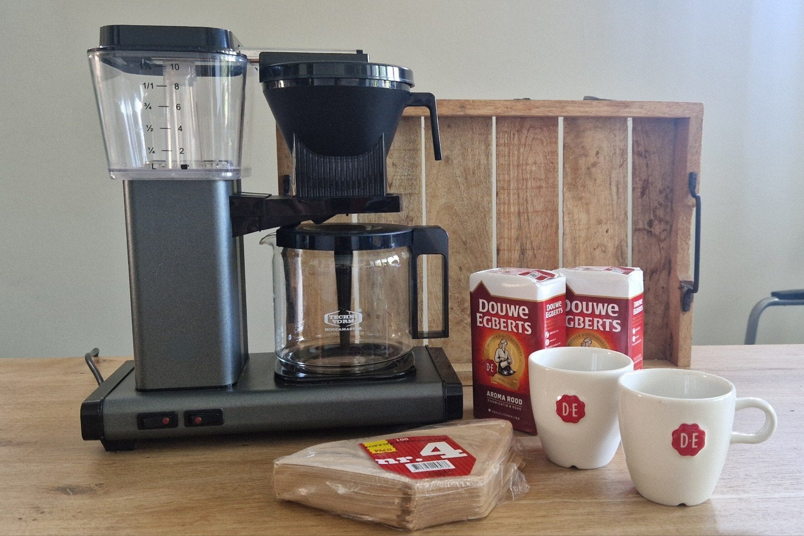 DE Douwe Egberts Koffiezetapparaat, met koffie en filters, Ophalen, Gebruikt, 10 kopjes of meer, Koffiemachine