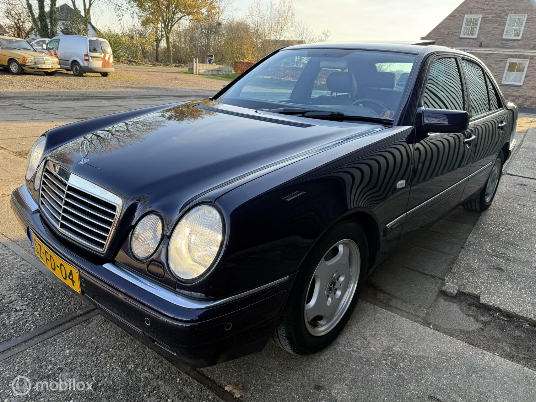 Mercedes-Benz E300 TD Avantgarde + voll.historie, foto 3