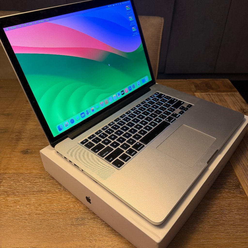 Apple MacBook Pro 15" 2015  i7 - 16GB / 512GB - Nieuwe Accu!, MacBook Pro, 2 tot 3 Ghz, 512 GB, Refurbished