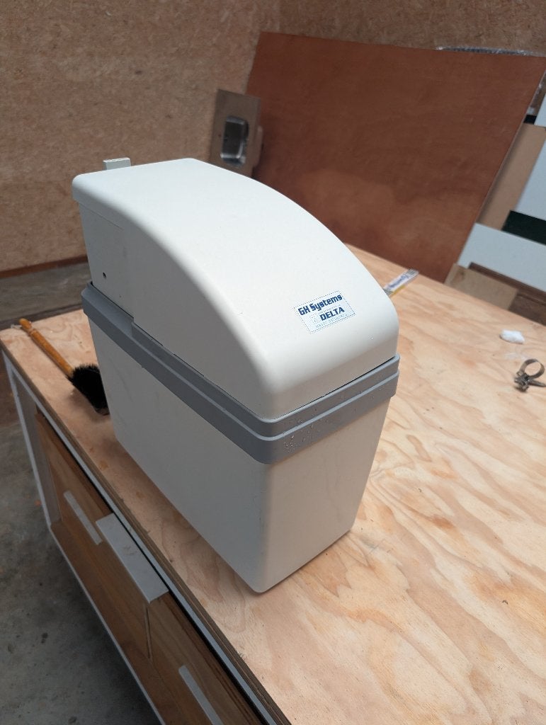 Waterontharder met zoutreservoir - Zonder elektriciteit, Ophalen, Gebruikt, Waterontharder met zout