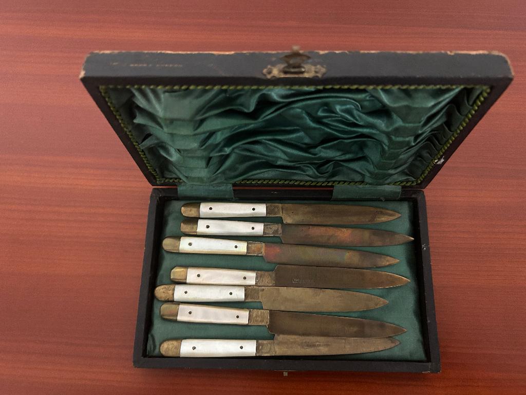 7 Antieke fruitmessen van  Uchatius brons in originele doos, Ophalen of Verzenden