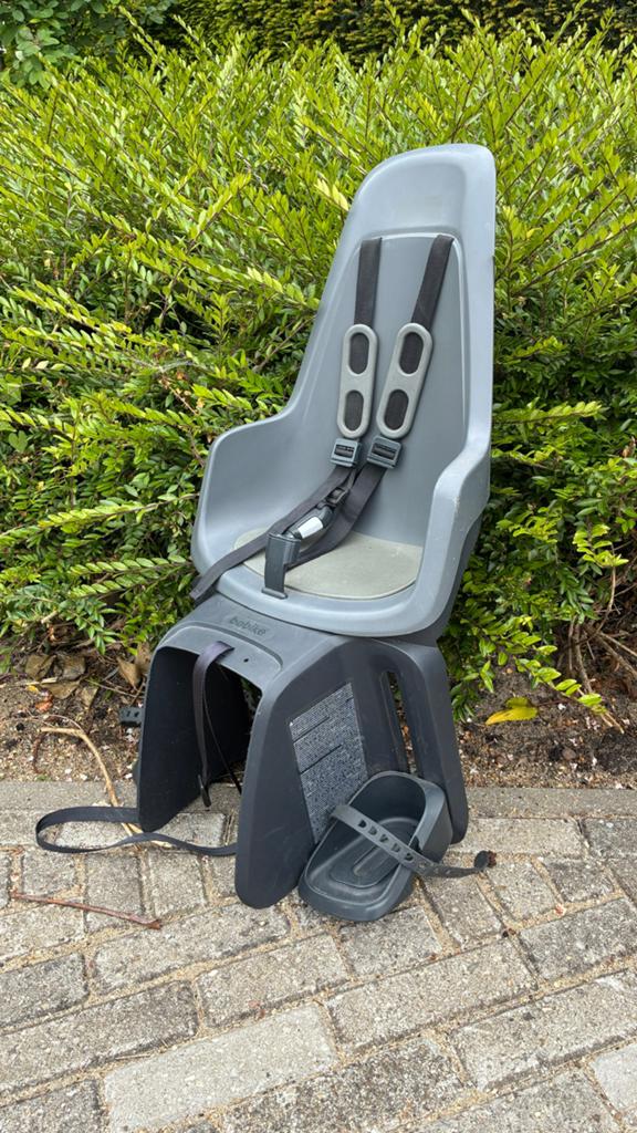 Bobike kinderzitje met voettensteun voor achterop de fiets, Ophalen, Achterzitje, 0 t/m 18 kg, Gebruikt