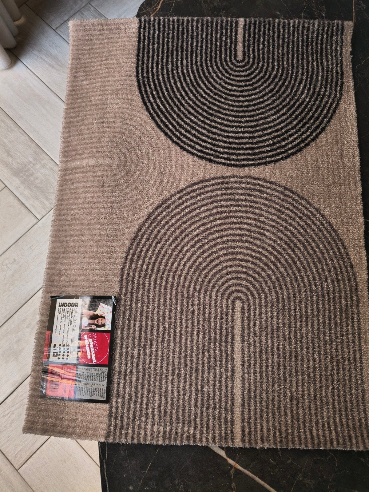Nieuwe Deurmat Crawford Beige 50x70 cm met Organische Vormen, Tuin en Terras, Ophalen of Verzenden, Nieuw, Binnen, Schoonloopmat