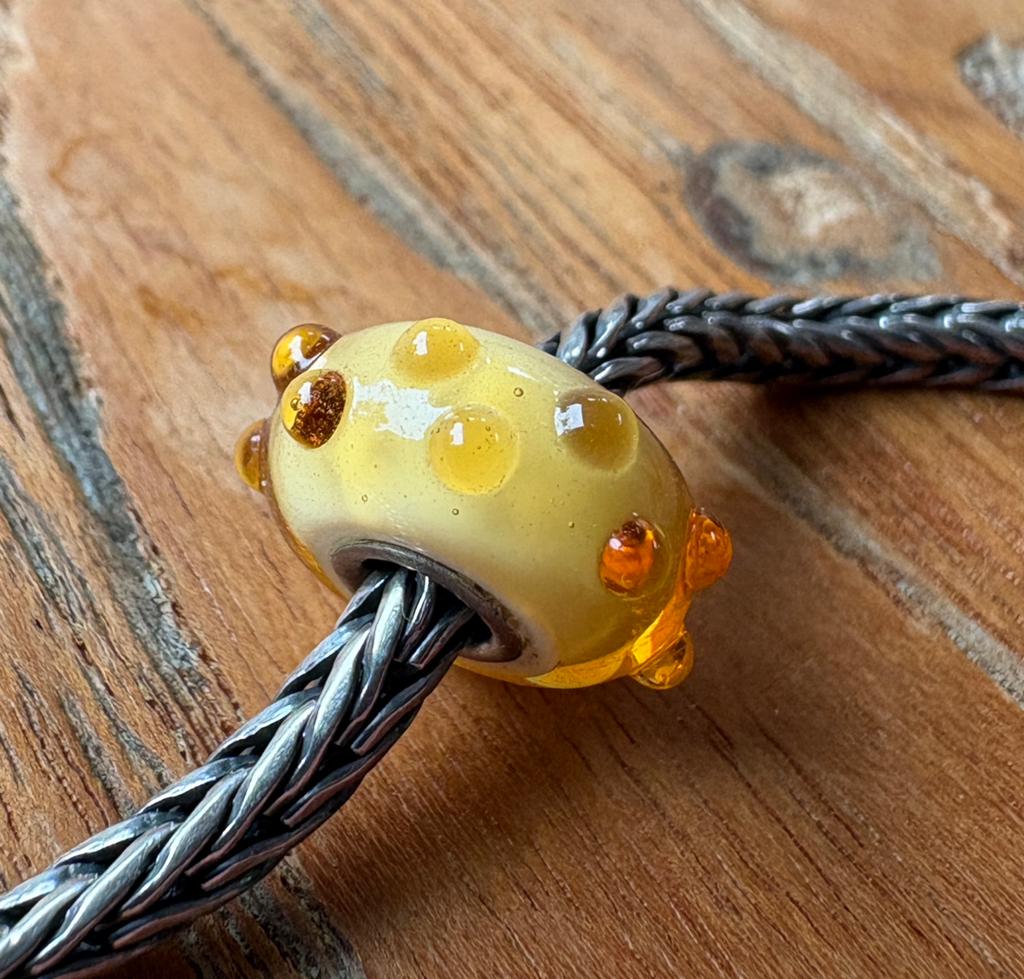 Trollbeads Bruine Knop NIEUW, Sieraden, Tassen en Uiterlijk, Bedels, Ophalen of Verzenden, Nieuw, Glas of Kristal, Trollbeads