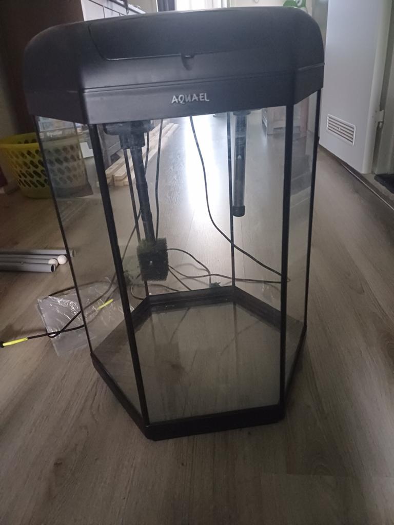 Aquael hexagon aquarium, Ophalen, Inclusief toebehoren, Aquael