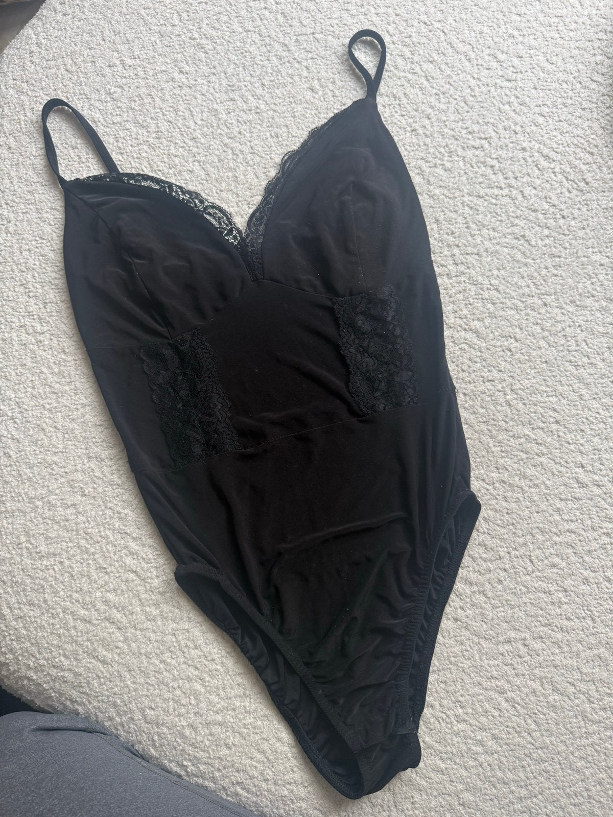 Zwarte kanten body - Boohoo - Maat XS - Als nieuw, Ophalen of Verzenden, Zwart, Body of Korset