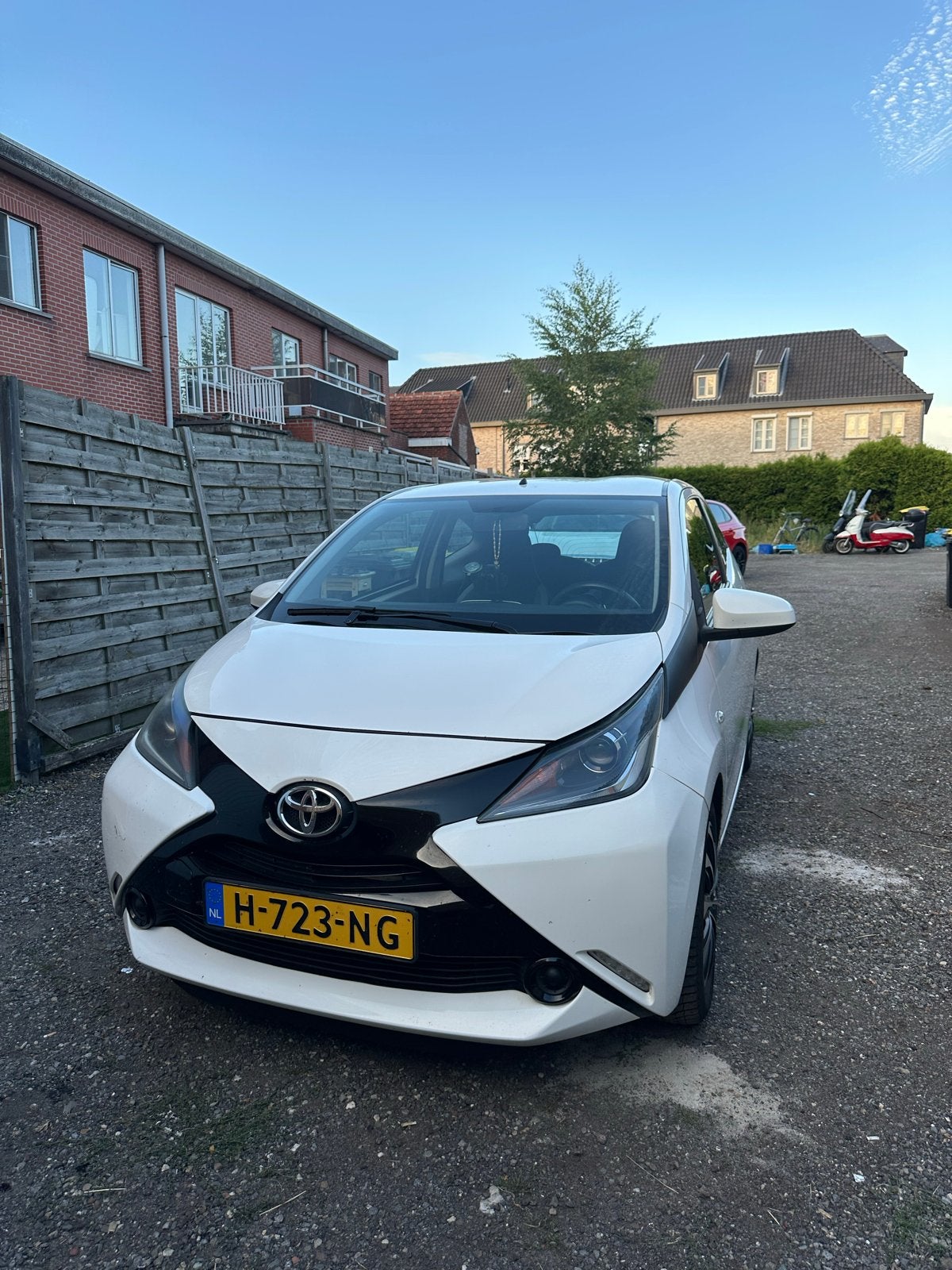Toyota Aygo 1.0 12V Vvt-i 3DRS 2014 Wit, Auto's, Voorwielaandrijving, 4 stoelen, Wit, 24 km/l