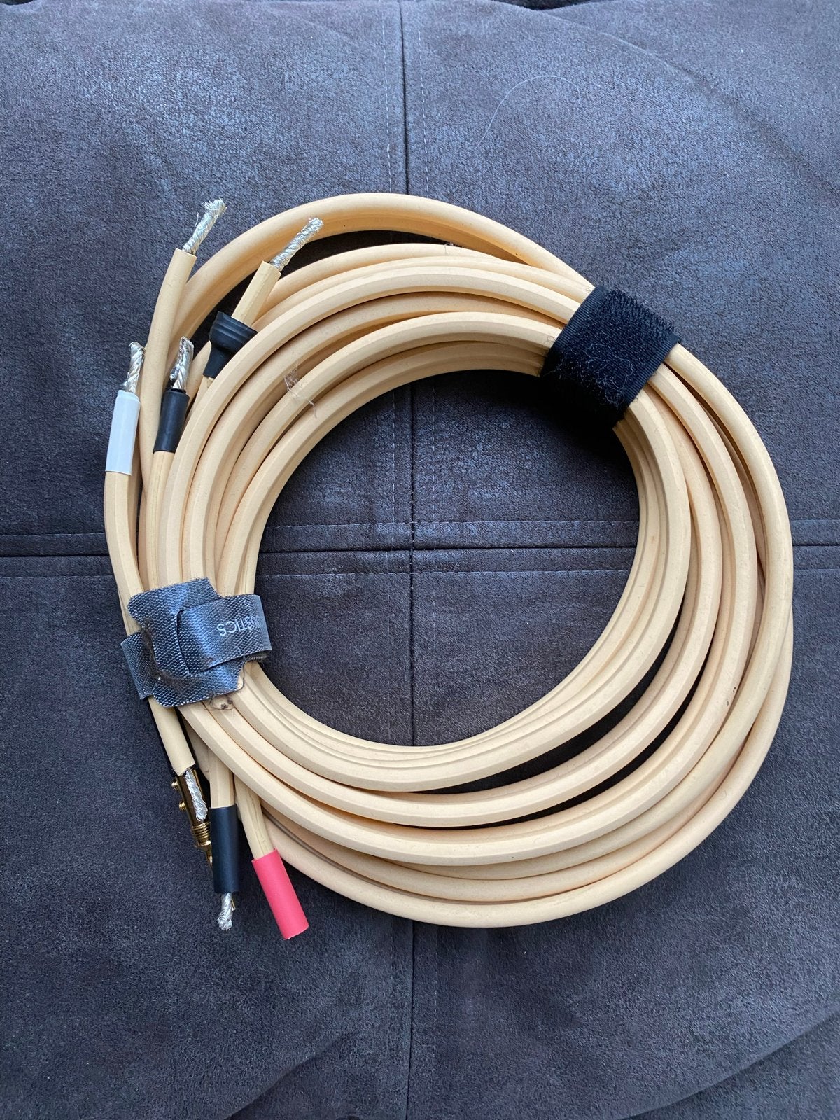 Van den Hul CS 122 HYBRID Luidsprekerkabrl, Ophalen of Verzenden, Gebruikt, 2 tot 5 meter, Luidsprekerkabel