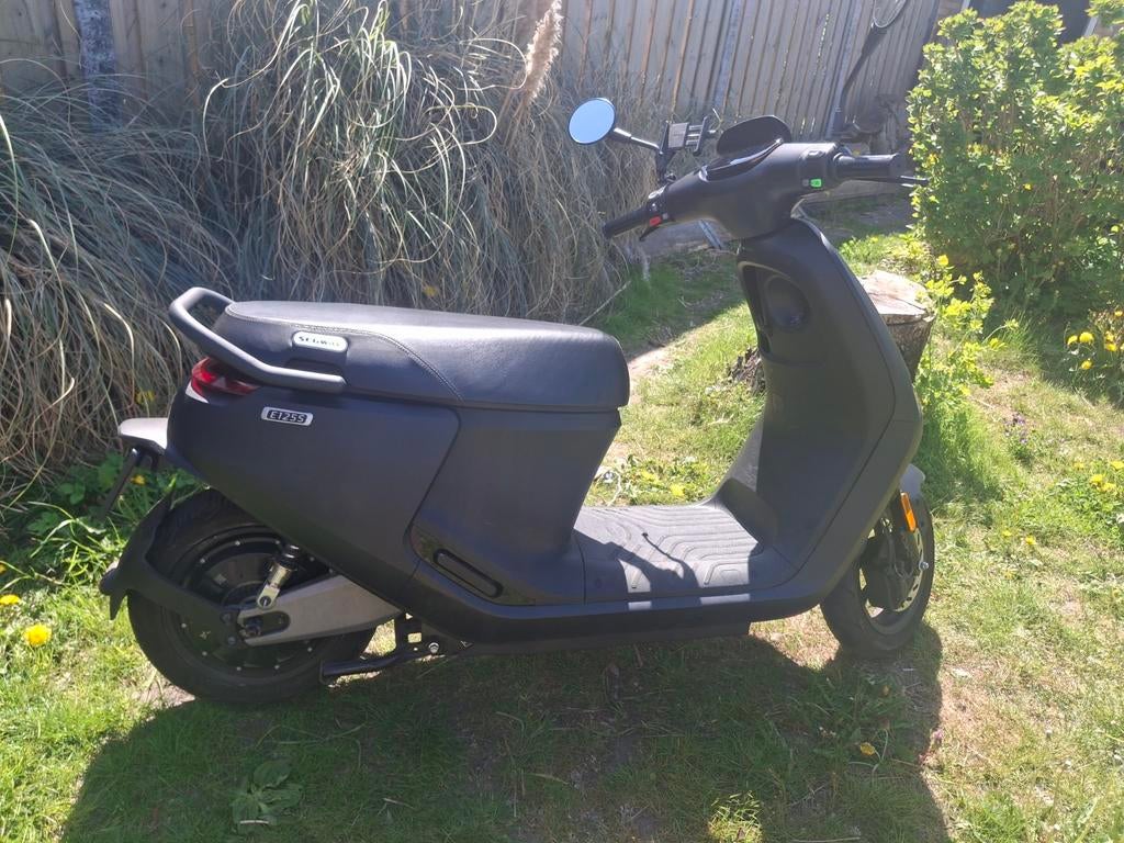 Segway E125s Mat Zwarte electrische scooter, Ophalen, Maximaal 45 km/u, Elektrisch, Zo goed als nieuw