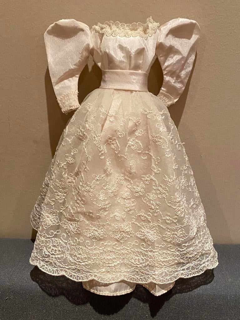 Vintage Barbie Romantic Wedding #3102 jurk Mattel, Verzamelen, Poppen, Verzenden, Kleertjes