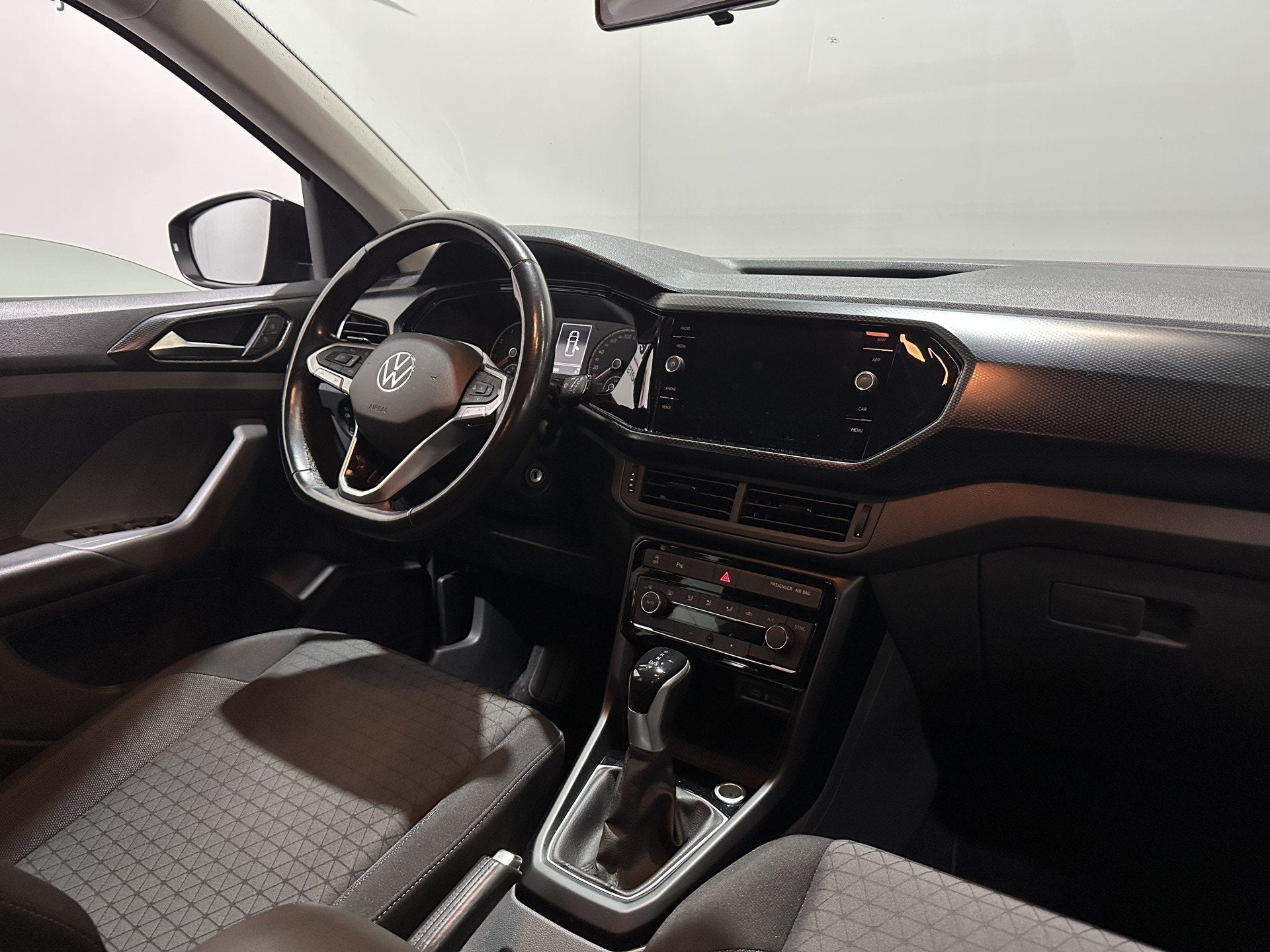 Volkswagen T-Cross 1.0 TSI Style DSG - Carplay / PDC / Lane, Auto's, T-Cross, Gebruikt, Euro 6, Zwart