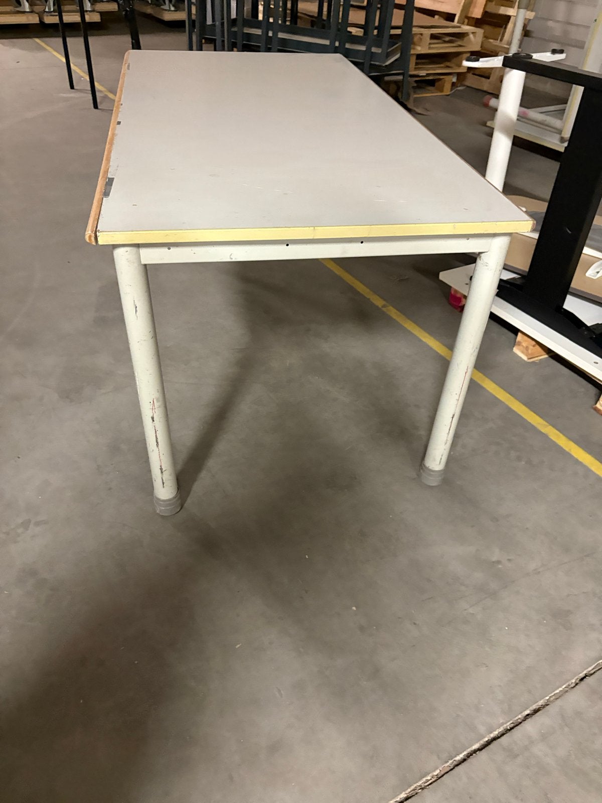 7 Witte Werktafels 160x82x73 cm, Ophalen, Gebruikt