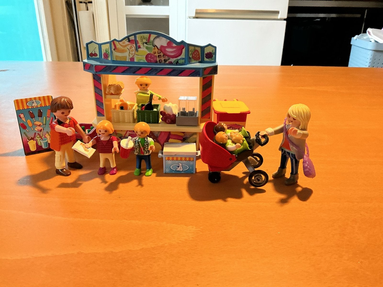 Playmobil ijscokraam met figuren en toebehoren tweelingbuggy, Kinderen en Baby's, Ophalen of Verzenden, Zo goed als nieuw, Jongen of Meisje