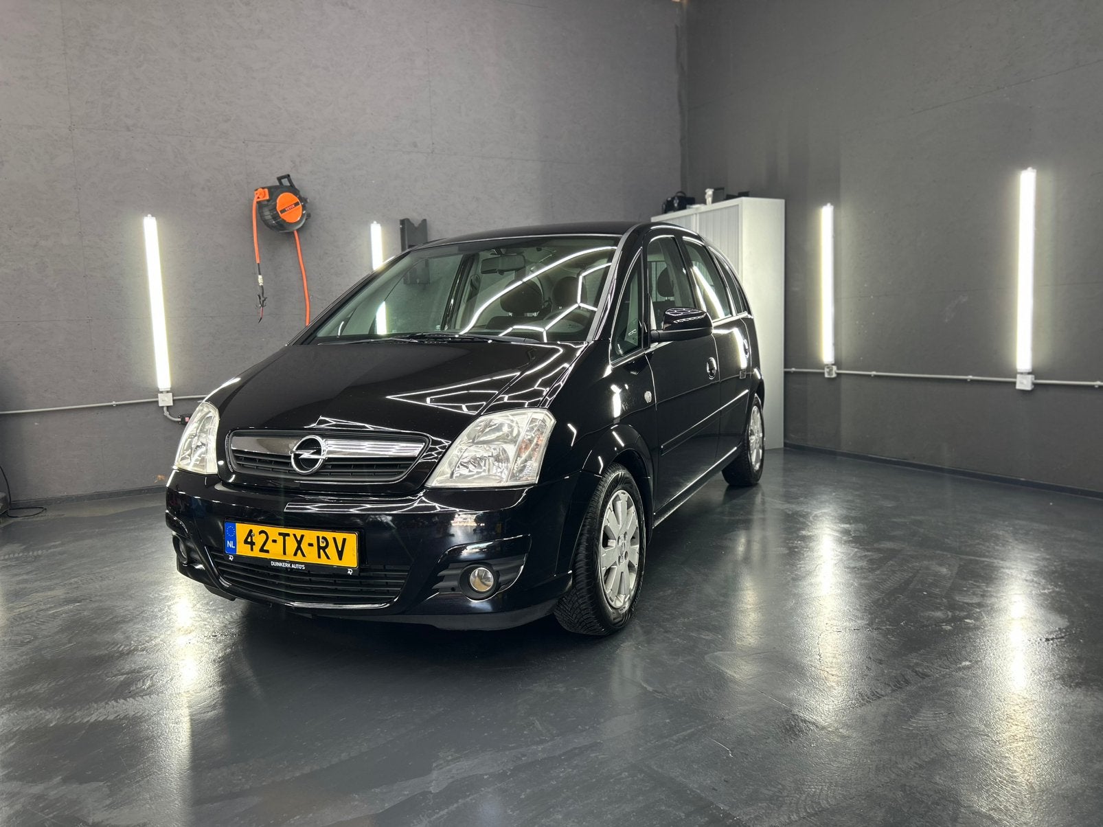 Opel Meriva 1.6 16V 77KW 2007 Zwart | Airco | Carplay | Cam, Voorwielaandrijving, Zwart, 4 cilinders, Zwart
