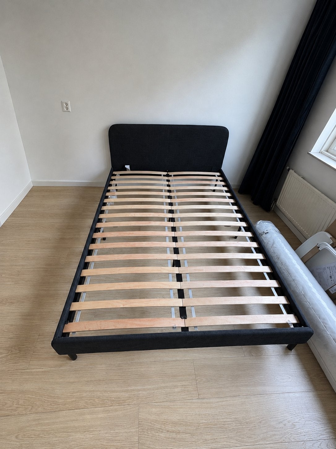 IKEA Slattum 140x200, Ophalen, Wit, Tweepersoons, 140 cm
