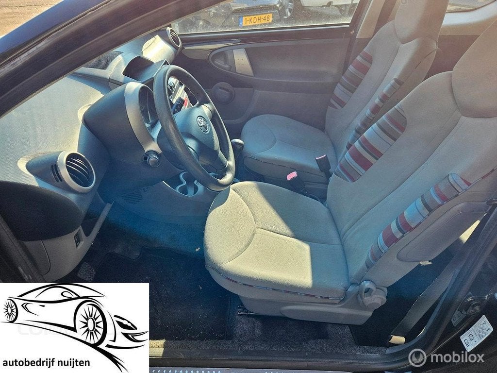 Toyota Aygo 1.0-12V + AIRCO, Voorwielaandrijving, Gebruikt, Origineel Nederlands, Bedrijf