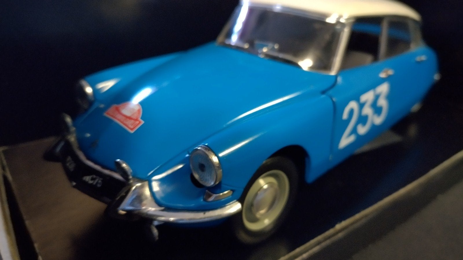 Citroen Ds Rally Monte Carlo 1963 1:18 Solido Pol, Hobby en Vrije tijd, Modelauto's | 1:18, Auto, Verzenden, Zo goed als nieuw
