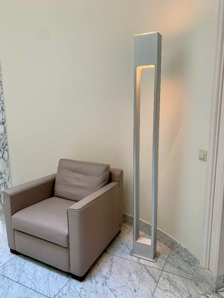 Moderne aluminium Alma Light Note vloerlamp, Ophalen, Overige fittingen, Zo goed als nieuw, Glas