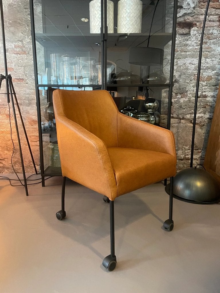 Eetkamerstoel Diana Cognac set van 8 | Woonloods Dongen