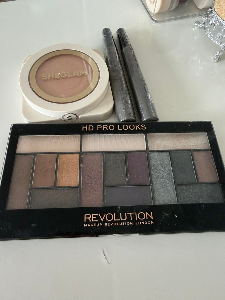 Make up, Ophalen, Zo goed als nieuw, Overige kleuren, Gehele gezicht