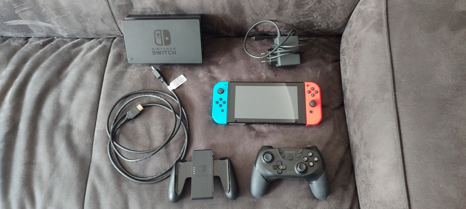 Nintendo Switch 1 met extra controller, Spelcomputers en Games, Spelcomputers | Nintendo Switch, Ophalen