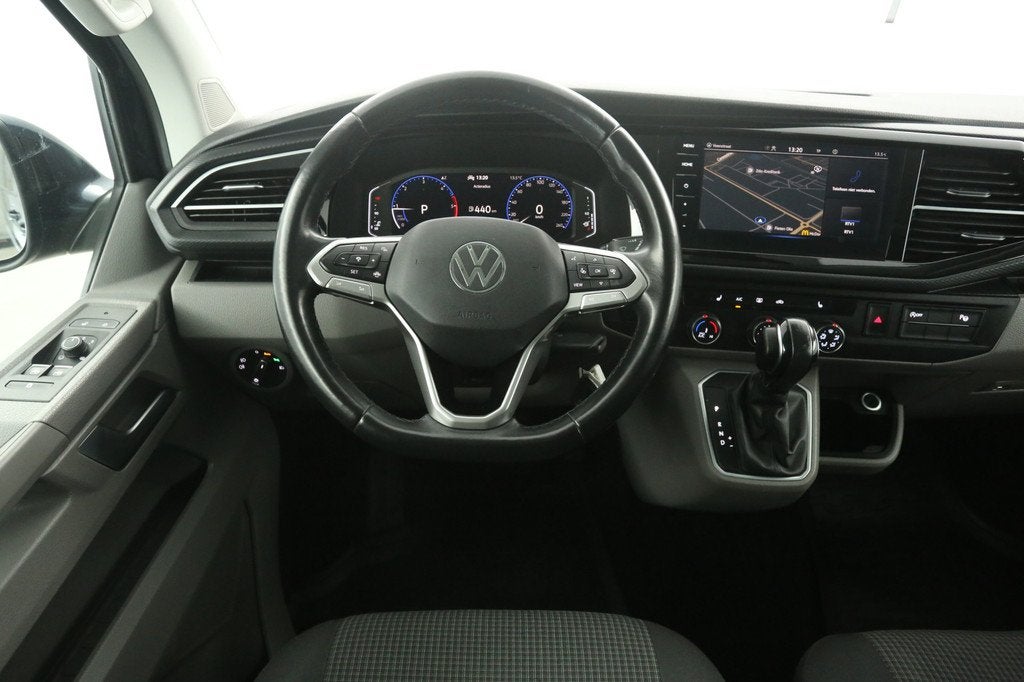 Volkswagen Transporter 2.0 TDI L2H1 204PK | Aut. | Virtual |, Auto's, Stof, Gebruikt, Euro 6, 4 cilinders