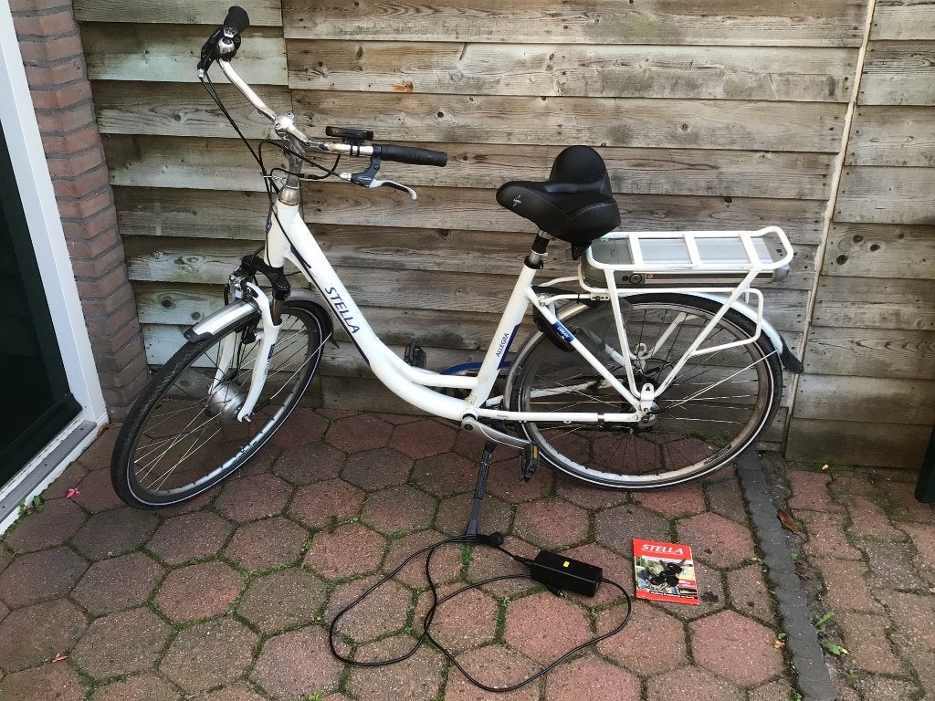 Stella Allegra, elektrische fiets, wit., Fietsen en Brommers, Elektrische fietsen, Gebruikt, 55 tot 59 cm, 30 tot 50 km per accu