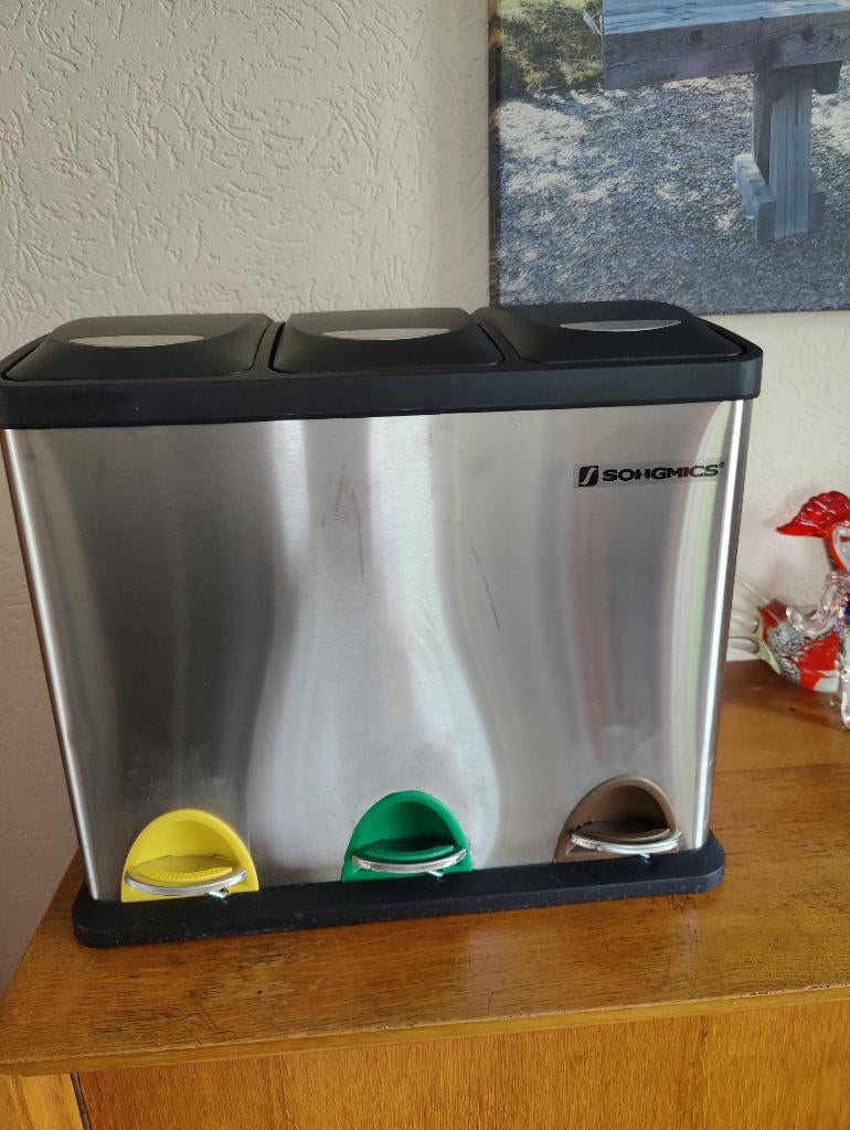 Songmics afvalscheidingsprullenbak met 3 pedalen, Huis en Inrichting, Woonaccessoires | Prullenbakken, Gebruikt, Met pedaal, 40 liter of meer