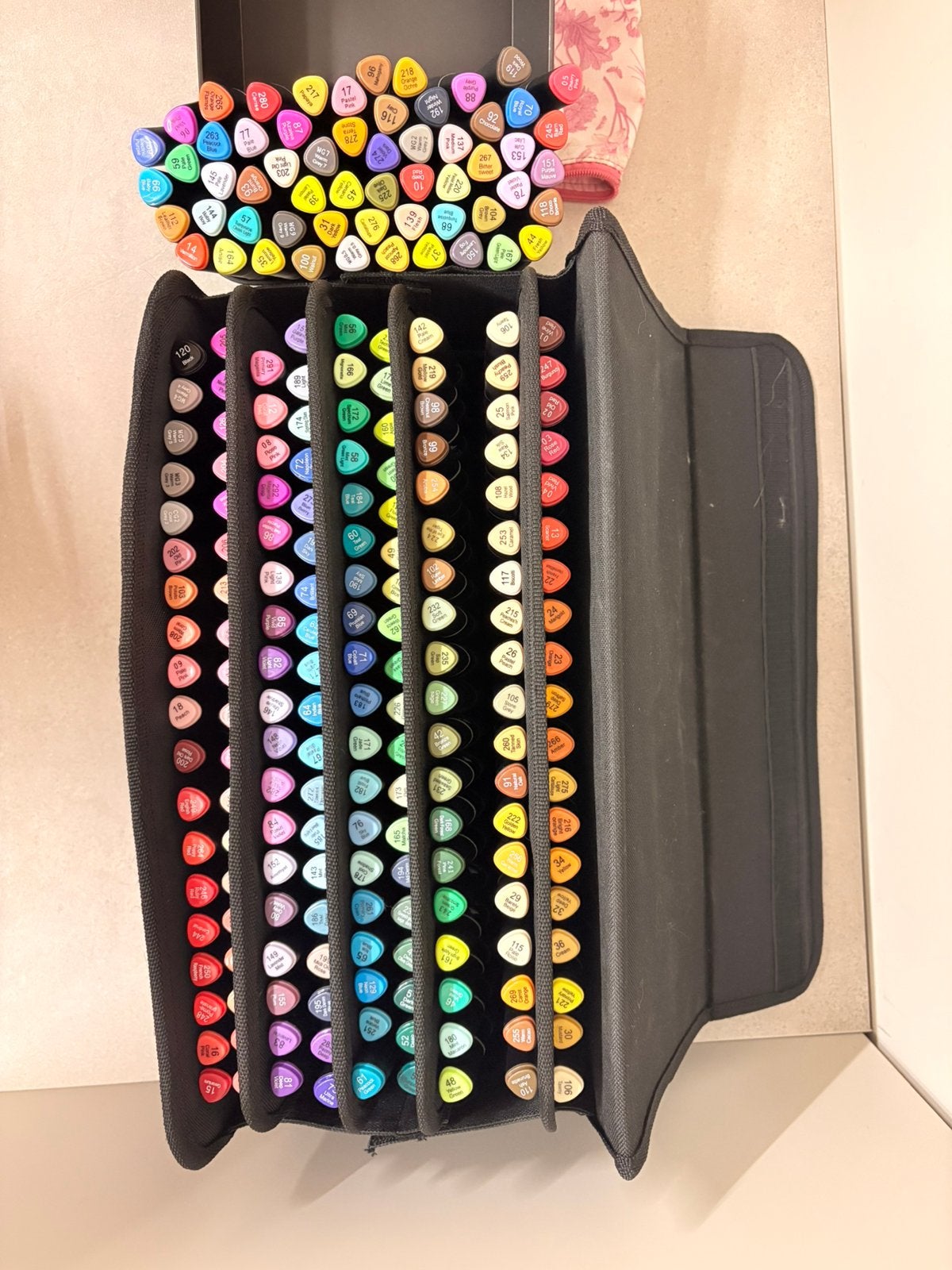 Decotime alcoholmarkers ruim 200 stuks! Bijna nieuw!, Ophalen of Verzenden, Zo goed als nieuw
