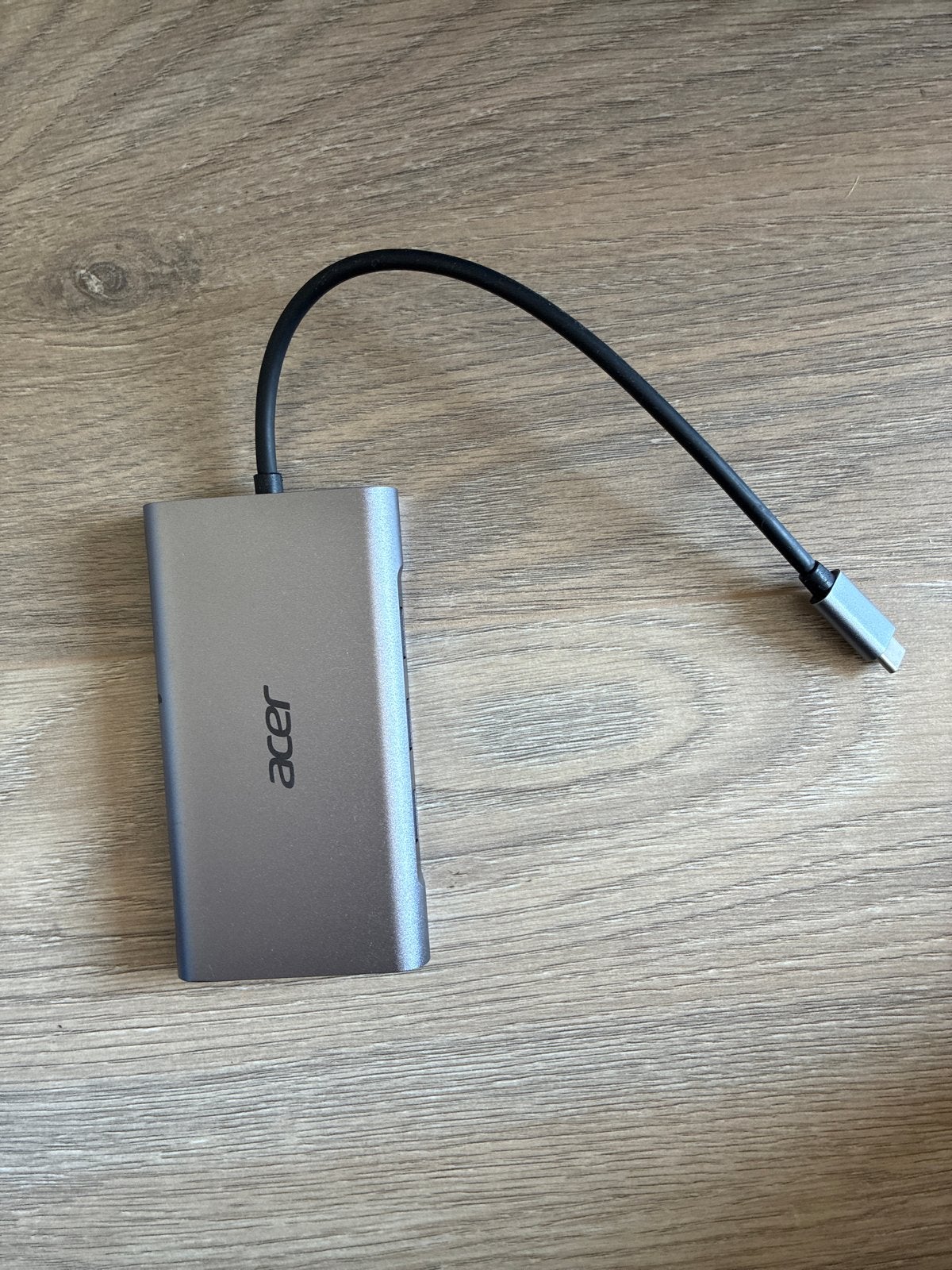 Acer USB-C Hub met HDMI, VGA, LAN, USB 3.0 en kaartlezer, Ophalen, Zo goed als nieuw