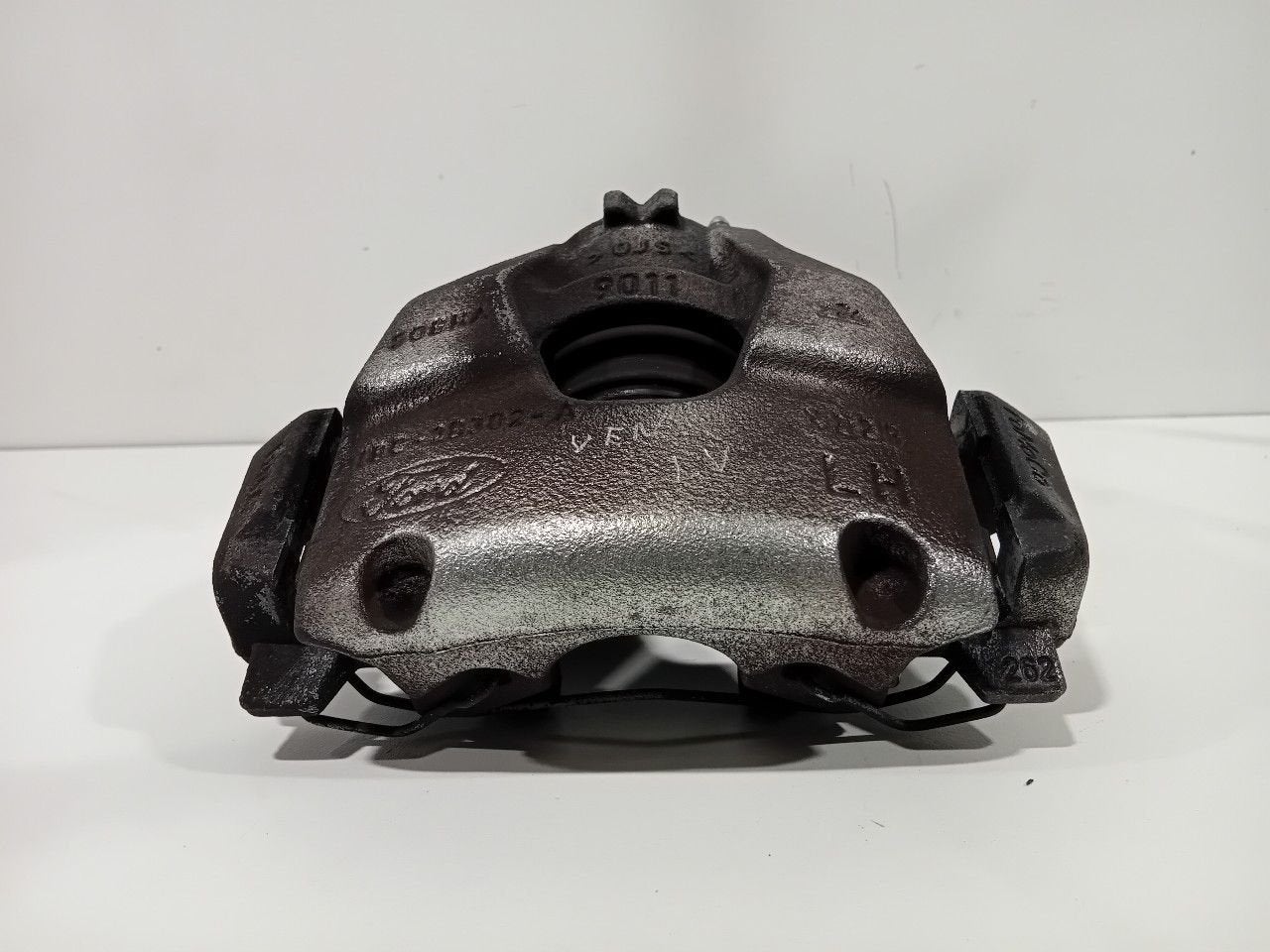 Remklauw links voor Ford Fiesta, Onderdelen@venauto.nl, Van der Ven Autorecycling B.V., Gebruikt, Ettenseweg 76, 4706 PB Roosendaal, The Netherlands