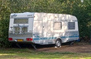 Fendt Karaat496 5-persoons caravan met stapelbed, Treinzit, 750 - 1000 kg, Particulier, Fendt