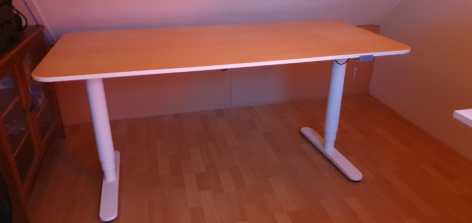 IKEA BEKANT elektrisch zit-sta bureau 160x80, Huis en Inrichting, Ophalen, Zit-sta bureau, Zo goed als nieuw, IKEA