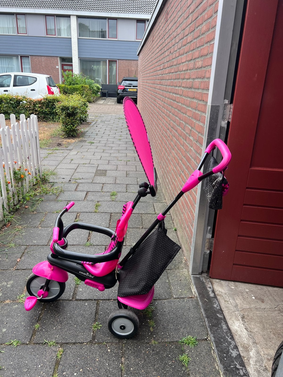 Smart Trike driewieler roze met duwstang en zonnescherm, Ophalen of Verzenden, Gebruikt, Terugtraprem, Duwstang