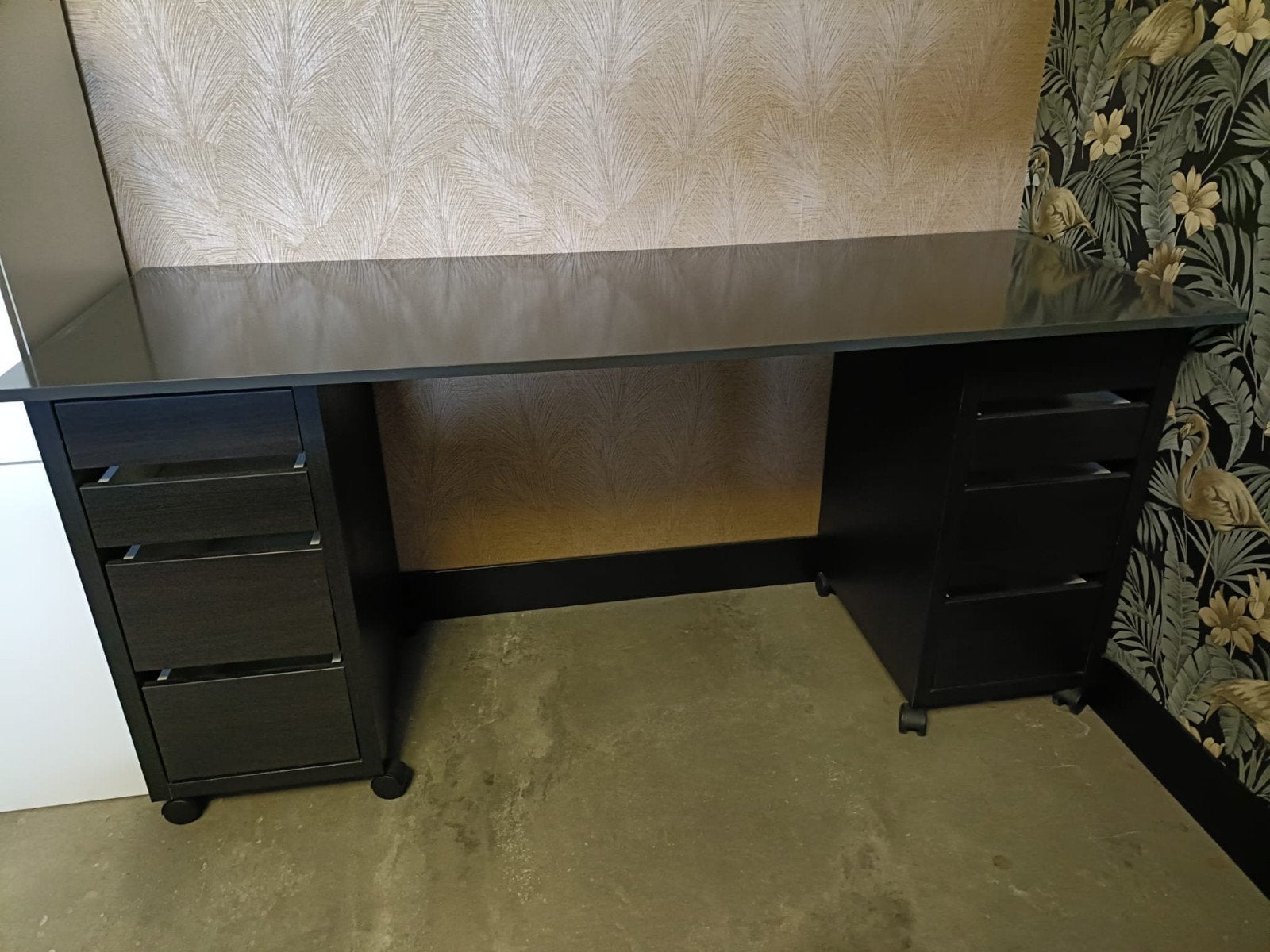 leuk goedkoop bureau 160B x 60D x 77H in cm, Ophalen, 160 cm, Gebruikt, Bruin