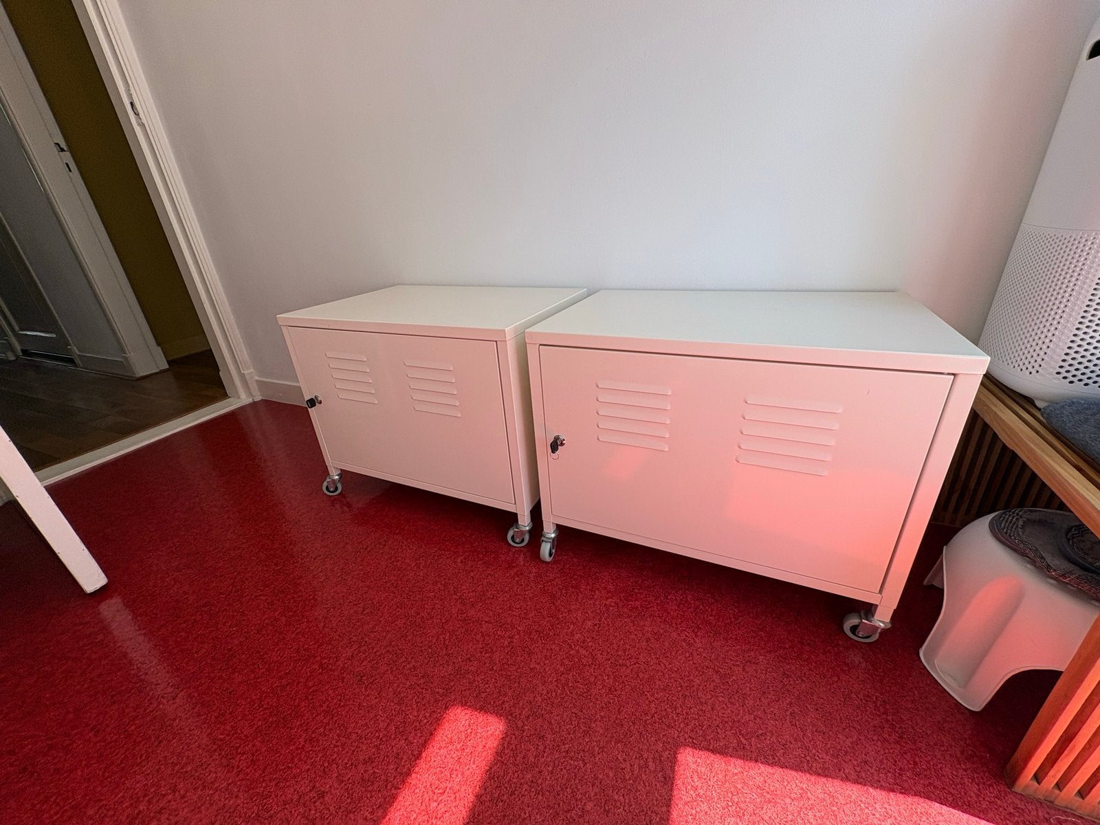 2x IKEA PS metalen kast wit op wielen met slot, Ophalen, Gebruikt